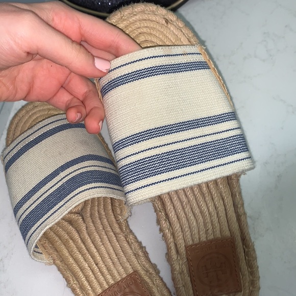 Tory Burch slip on espadrille sandals - Picture 2 of 6